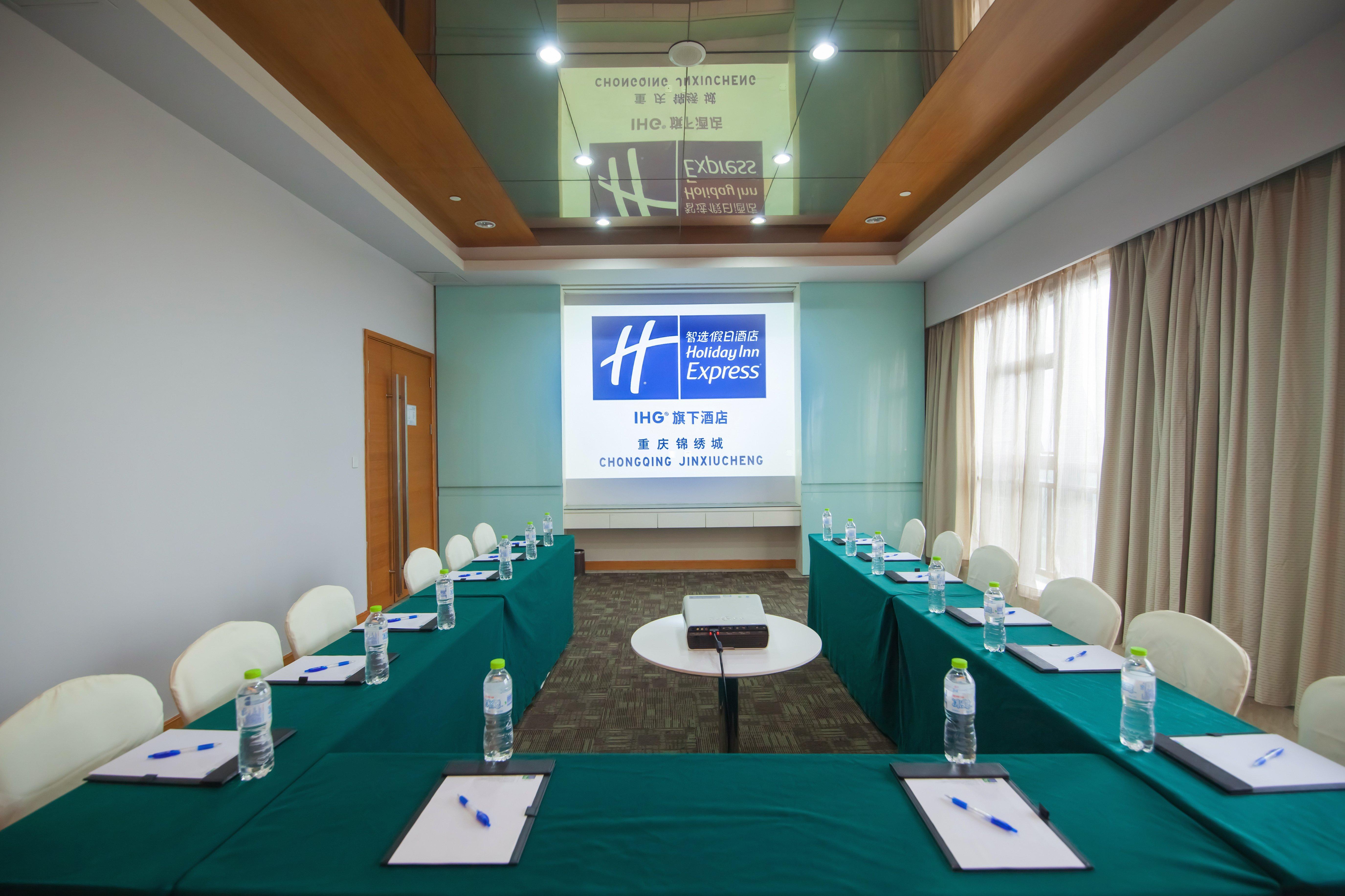 Holiday Inn Express Chongqing Guanyinqiao By Ihg Exterior foto