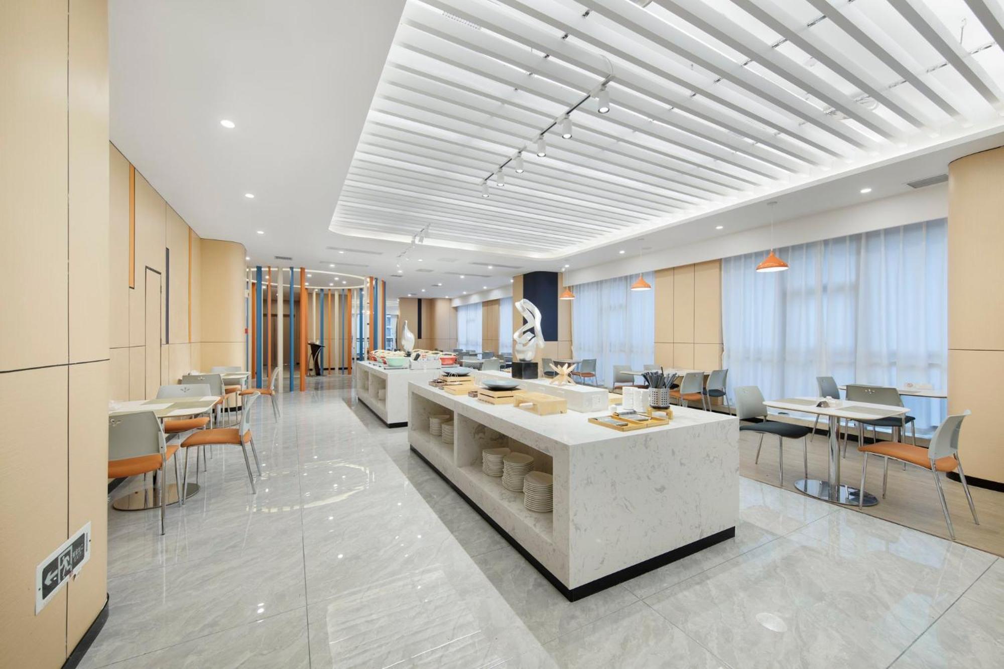 Holiday Inn Express Chongqing Guanyinqiao By Ihg Exterior foto