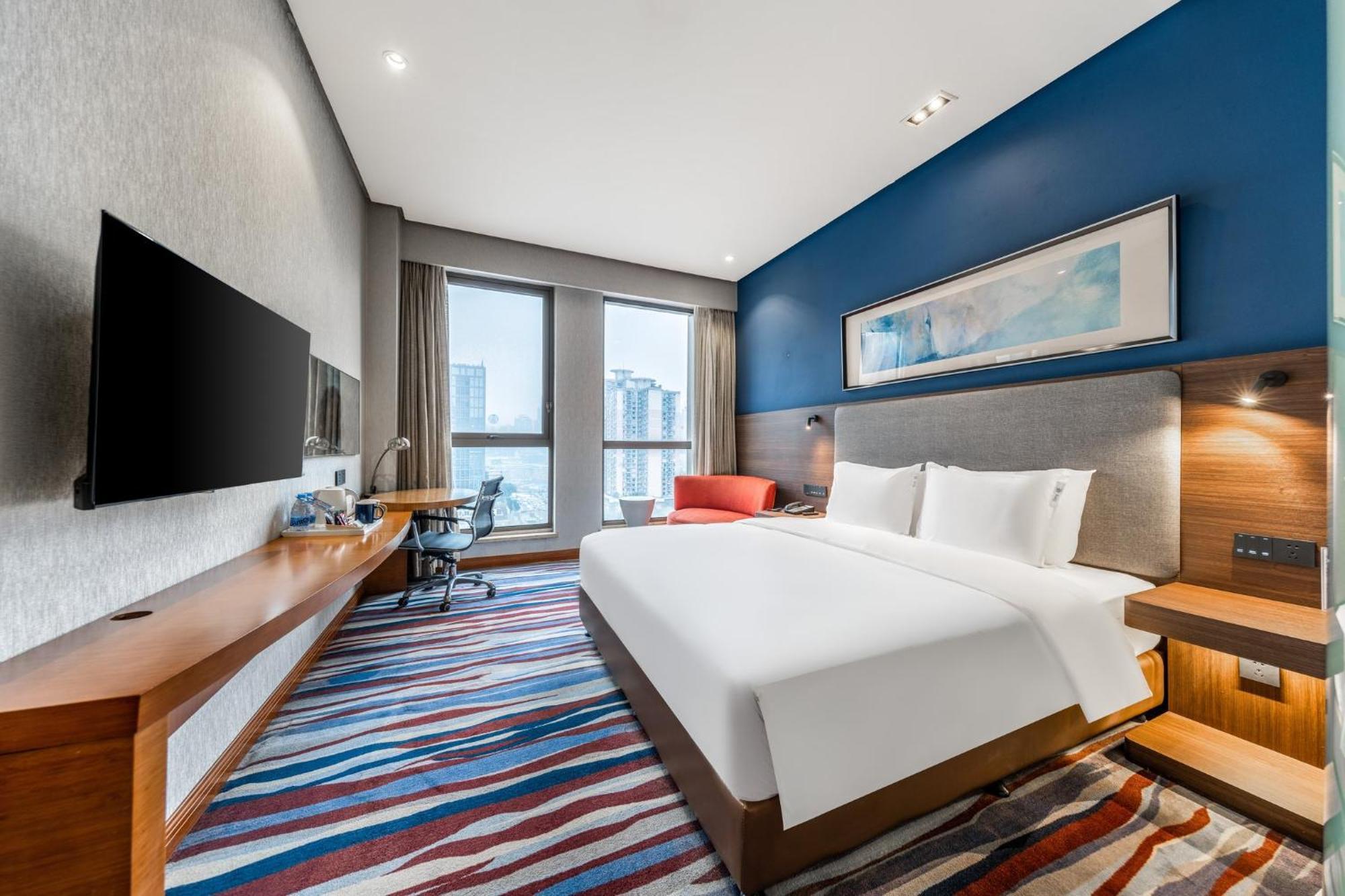 Holiday Inn Express Chongqing Guanyinqiao By Ihg Exterior foto